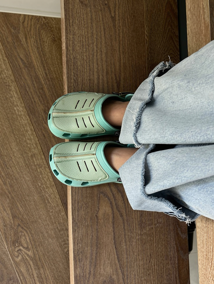 Crocs for girl