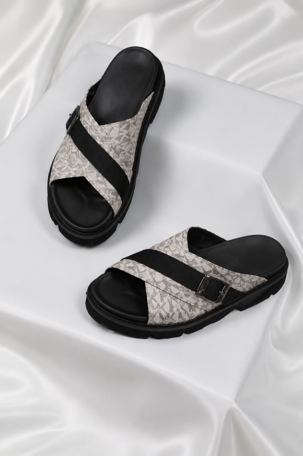 MK Men Slipper