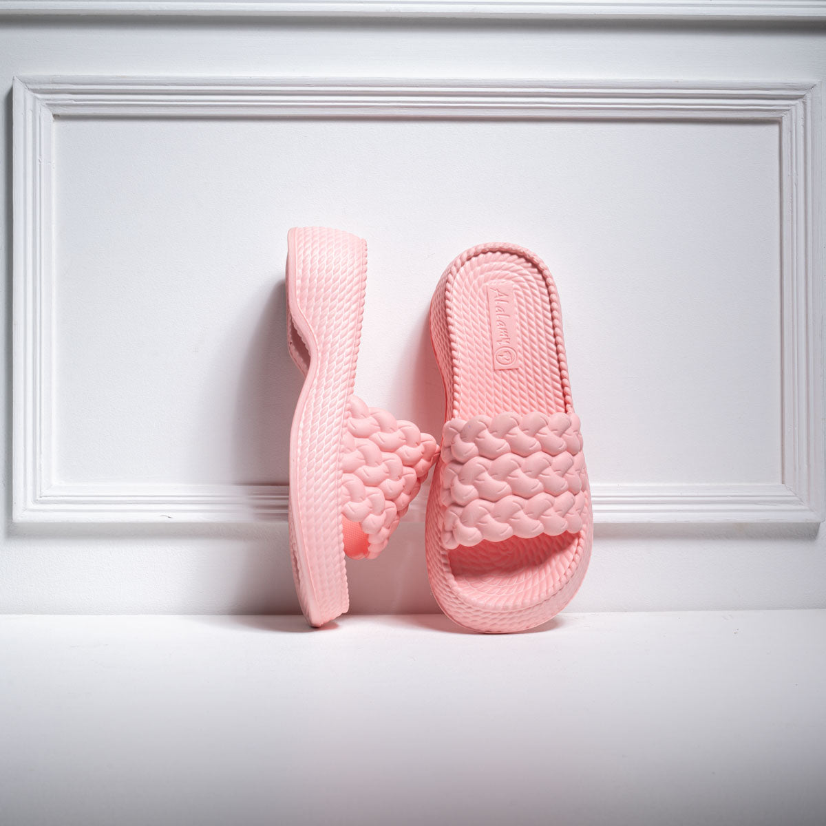 JoJo's Slipper