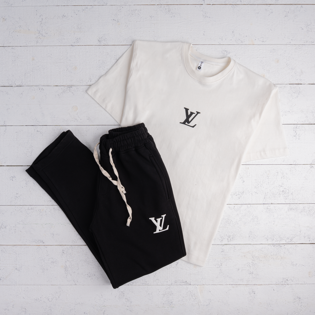 LV Suit