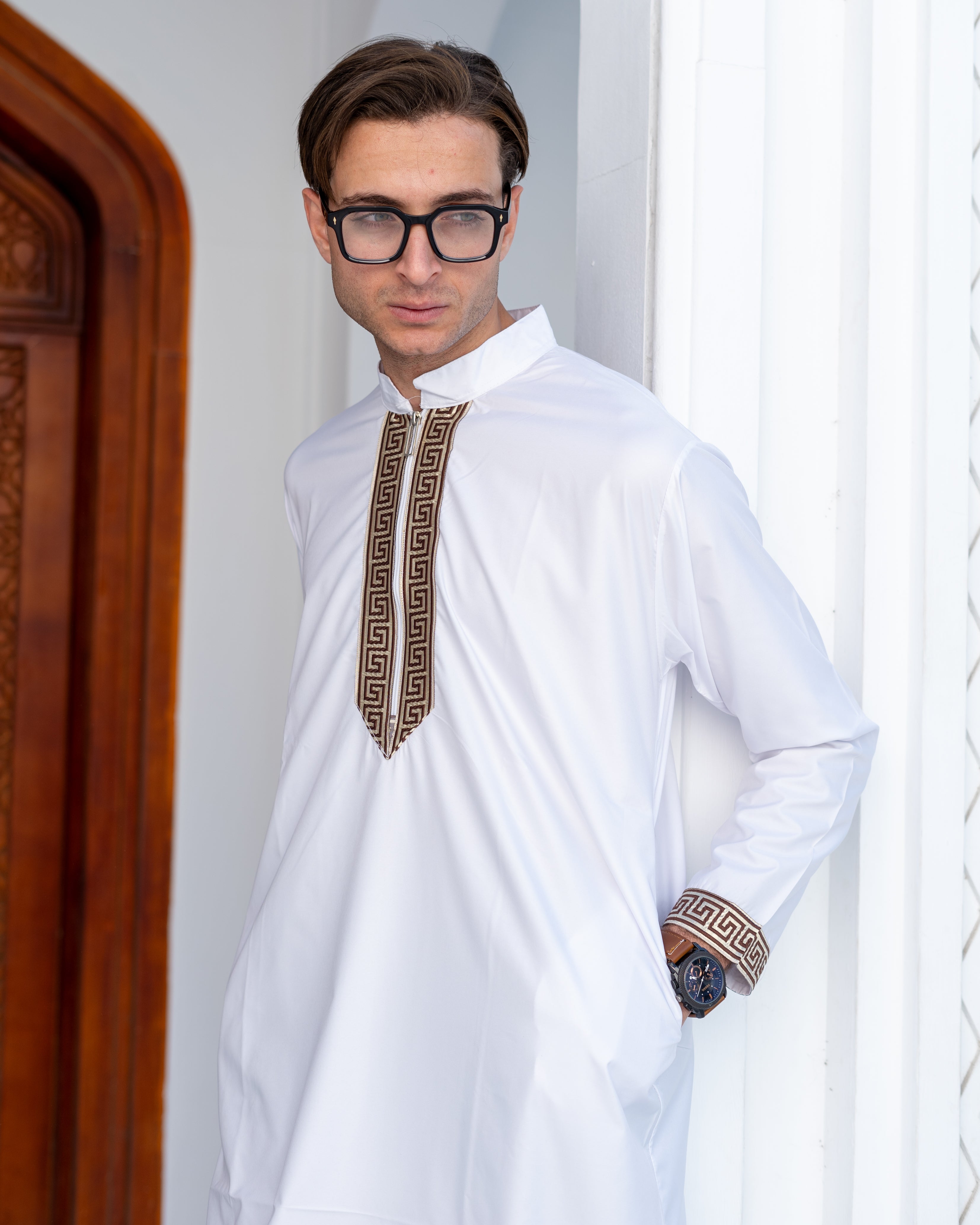 Luxury jalabya with a collar