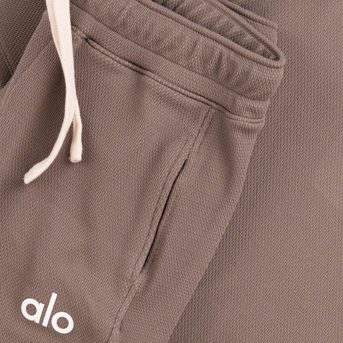 Alo Suit