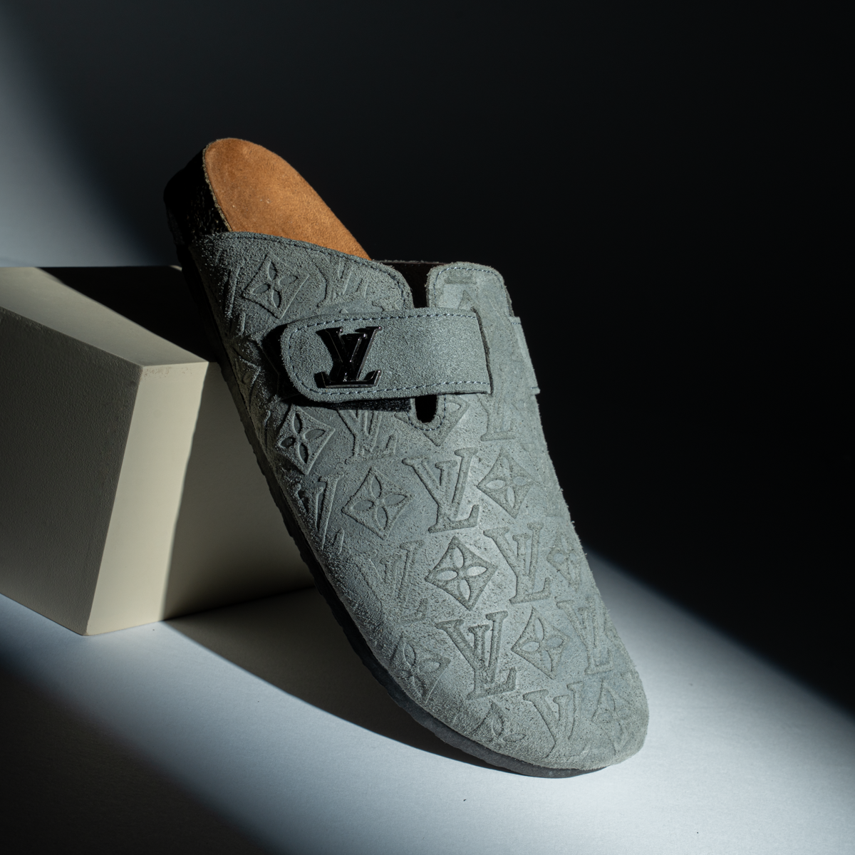 LV Clog's