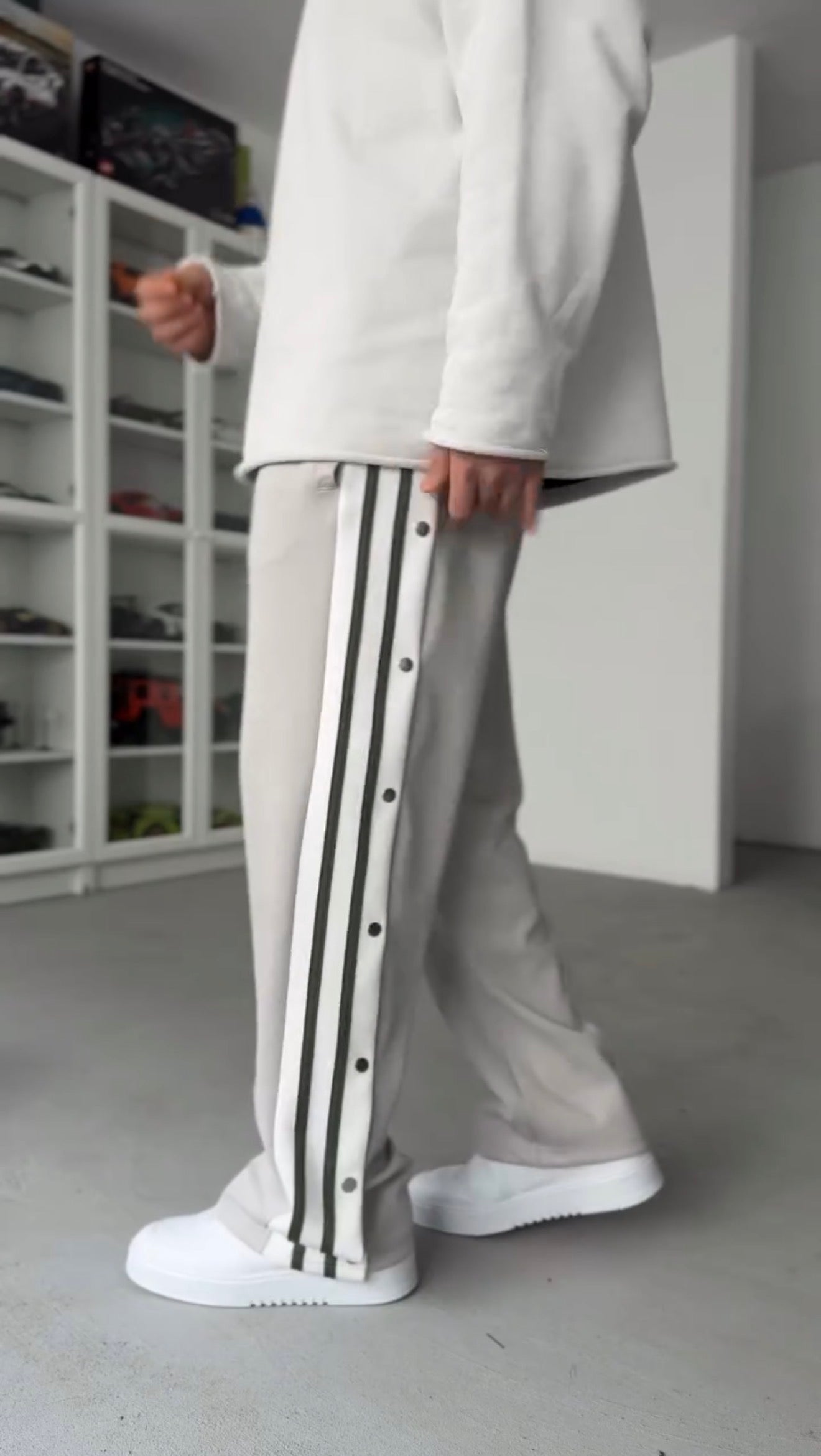 Adidas pants R9