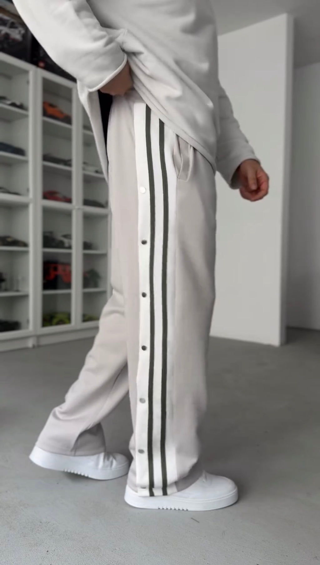 Adidas pants R9