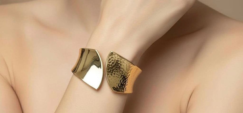 Minimal bracelet