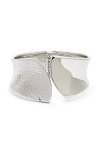 Minimal bracelet