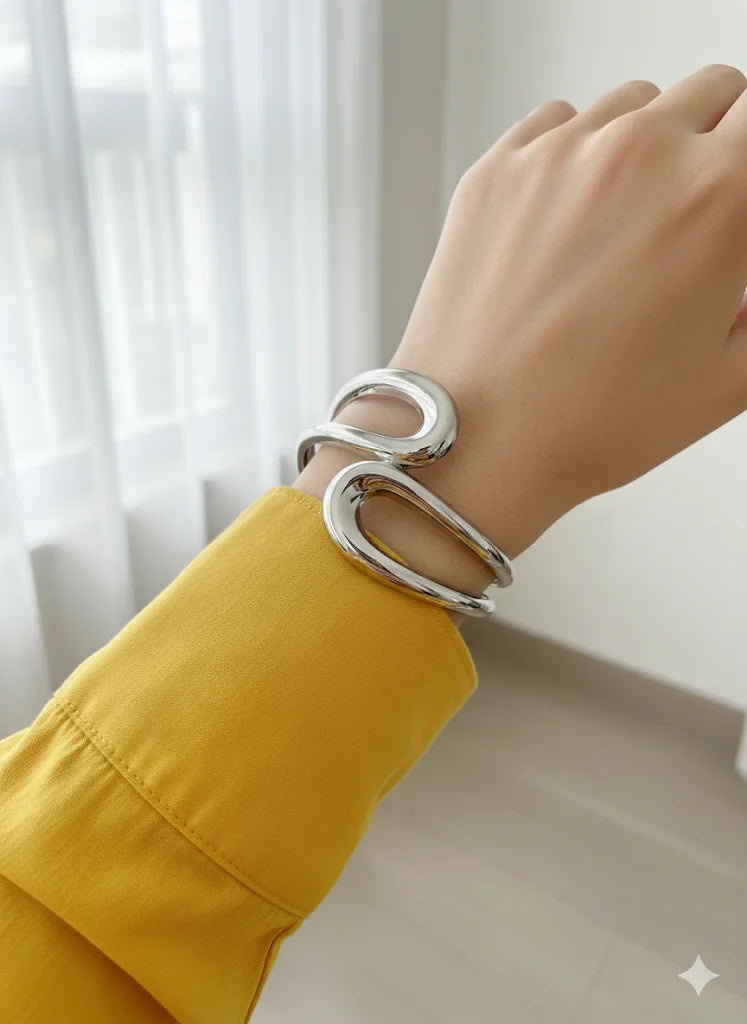 Women's snail bracelet