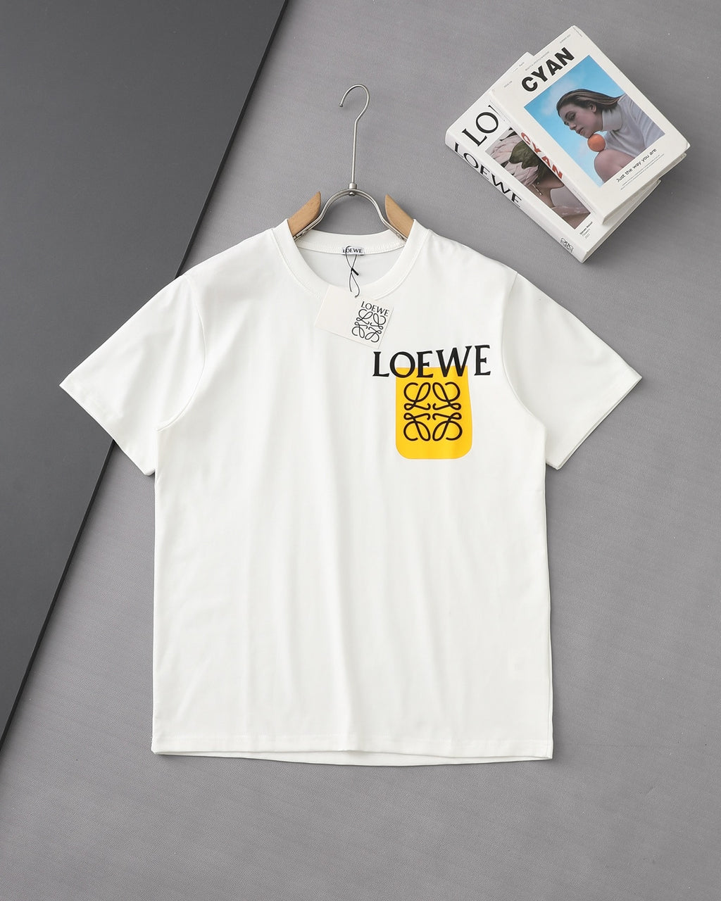 t-shirt leowe